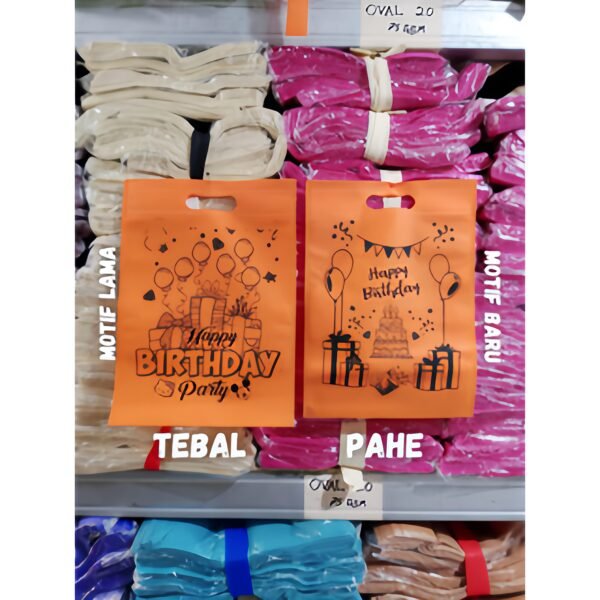 harga PER PCS Tas Spunbond Ultah Oval uk 25x35 / Goodie Bag / Tas Kain Motif - Gambar 4